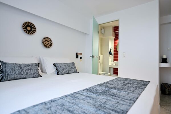 bedroom 210